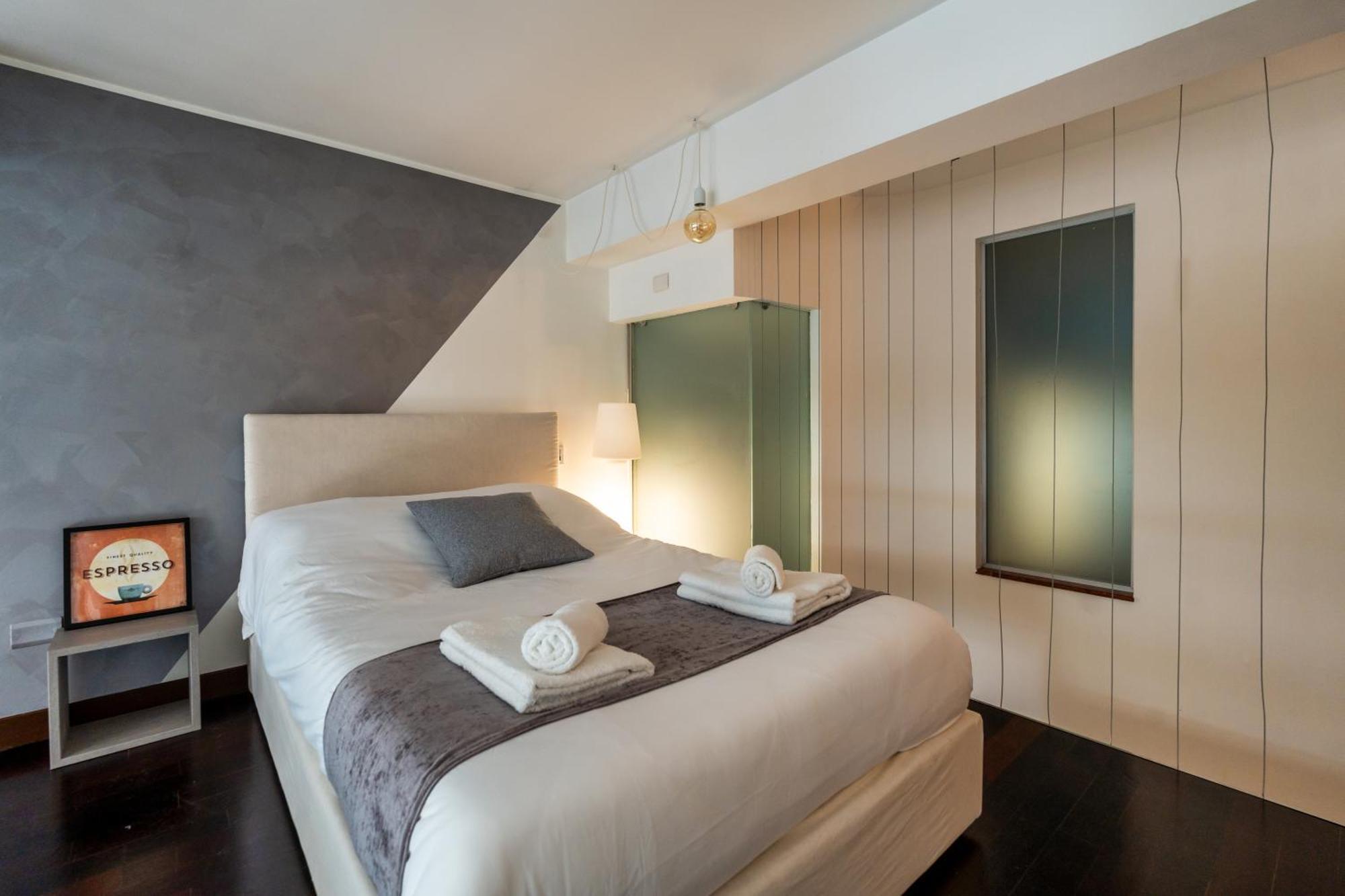 Loft Elegante In Centro In Zona Signorile - Davanti Metro Apartment Milan
