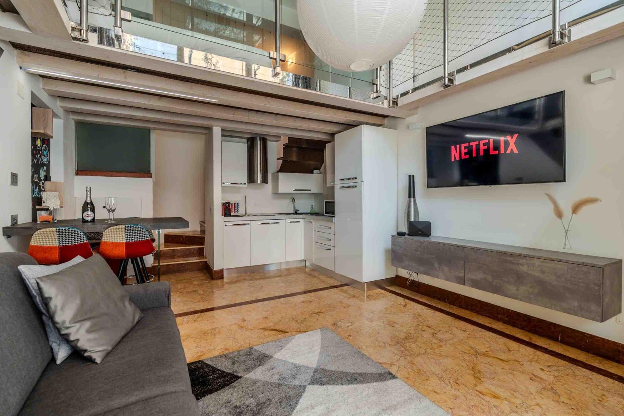Loft Elegante In Centro In Zona Signorile - Davanti Metro Appartement *